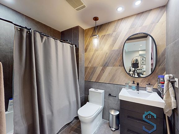 5th image of 682 Hancock St #2R