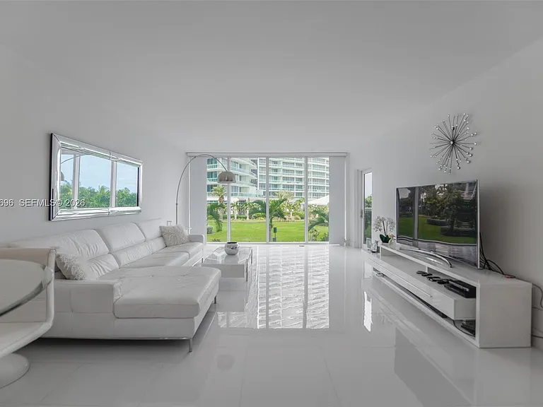 10275 Collins Ave #307 — Photo 1