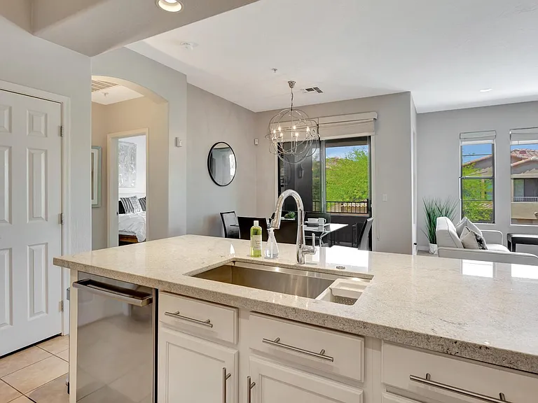 16600 N Thompson Peak Pkwy #2050 — Photo 4