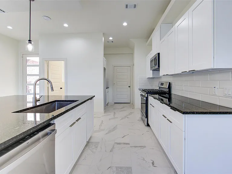 2922 El Fenice Ln — Photo 23