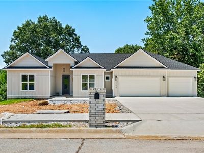 2055 Collins Dr, Pea Ridge, AR, 72751