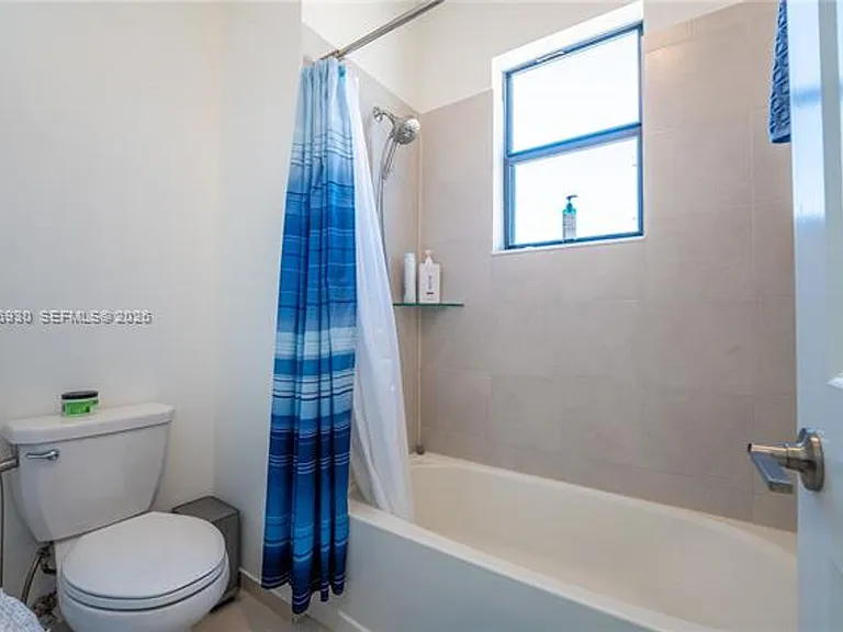 2588 SE 2nd St #2588 — Photo 7