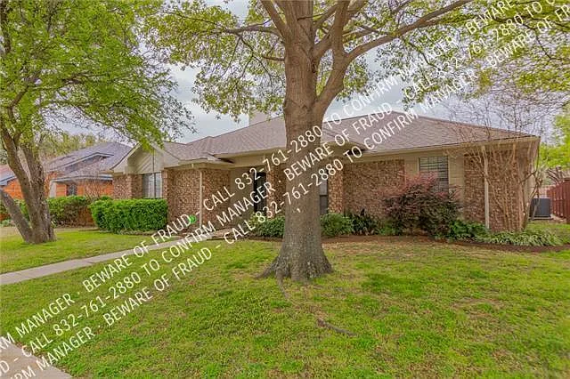 645 Thompson Dr — Photo 2
