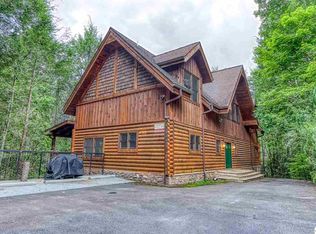 435 Pa Proffitt Rd, Gatlinburg, TN 37738