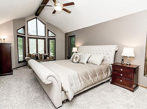 3rd image of 43757 Gunnison Dr