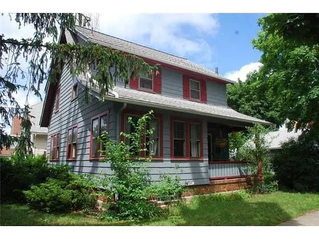 190 Navarre Rd photo 1