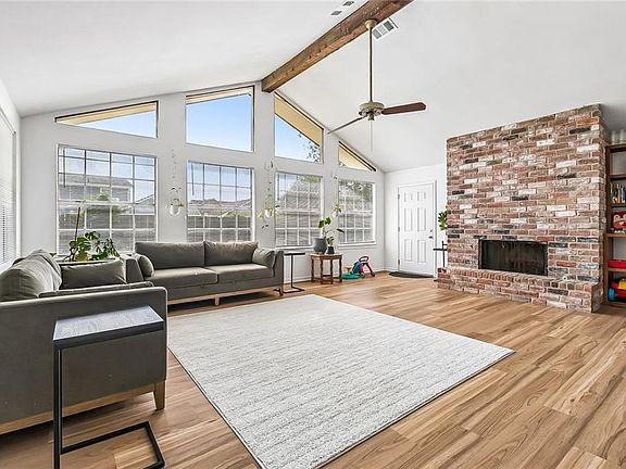 2nd image of 1916 Madewood Rd
