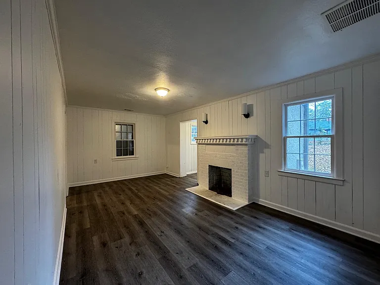 185 Springtree Rd — Photo 5