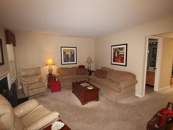3rd image of 3175 Kirklevington Dr #258