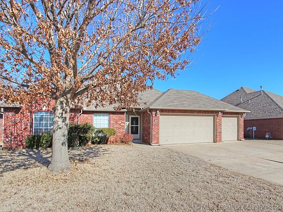 3rd image of 5025 S 195th East Pl