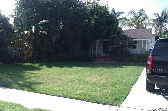 1st image of 878 W Beach Ave