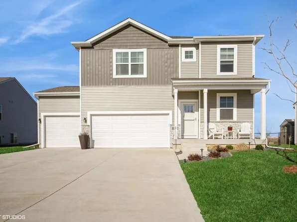 6812 NW 106th St, Johnston, IA 50131