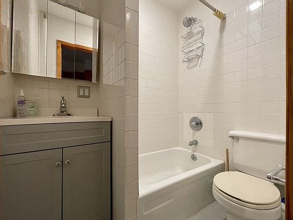 5th image of 90 India St APT 3R