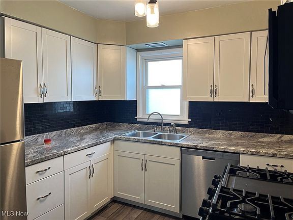 5th image of 432 Thurman Ave