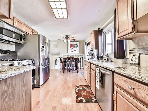 4th image of 13857 W Sandstone Dr