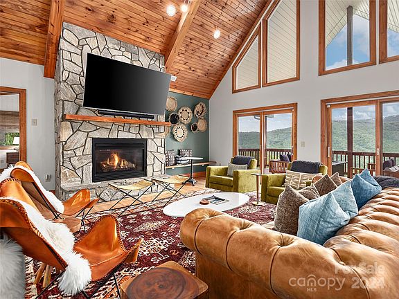 5th image of 502 Grandview Cliff Hts