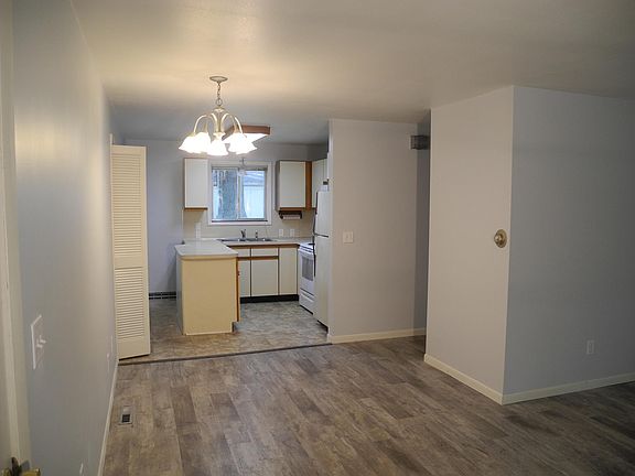 5th image of 216 E Lincoln St