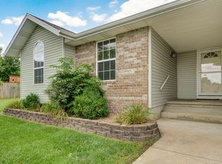 409 Ace Ct, Nixa, MO 65714