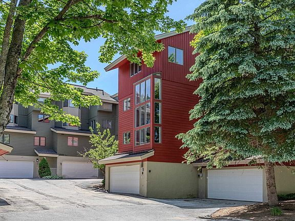 2nd image of 9 Mountain Reach Mews Road #9