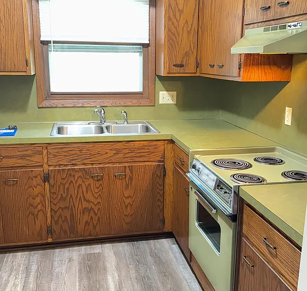 527 E Lexington Blvd — Photo 11