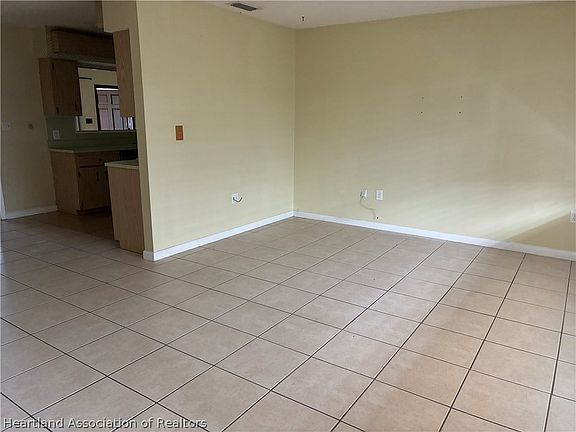 4th image of 1236 Shamrock Dr