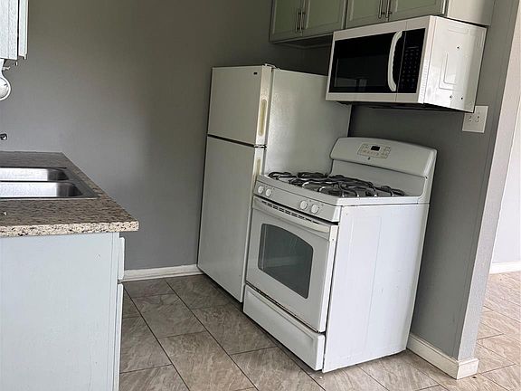 4th image of 604 Wilson Rd #8
