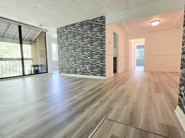 8729 Hayshed Ln, Columbia, MD 21045