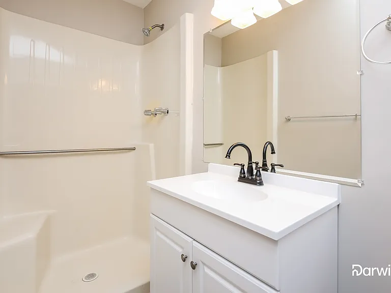 3901 Hanover Ct — Photo 10