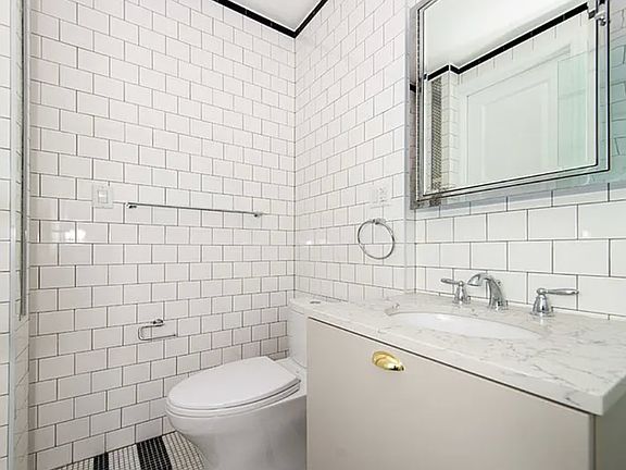 5th image of 314 41st St #9