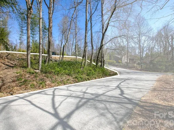 47 Chestnut Ln, Hendersonville, NC 28792