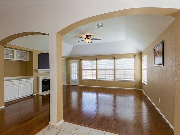 3rd image of 2709 Faxon Dr