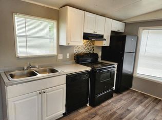 732 Stone Hill Dr, Stone Mountain, GA 30087