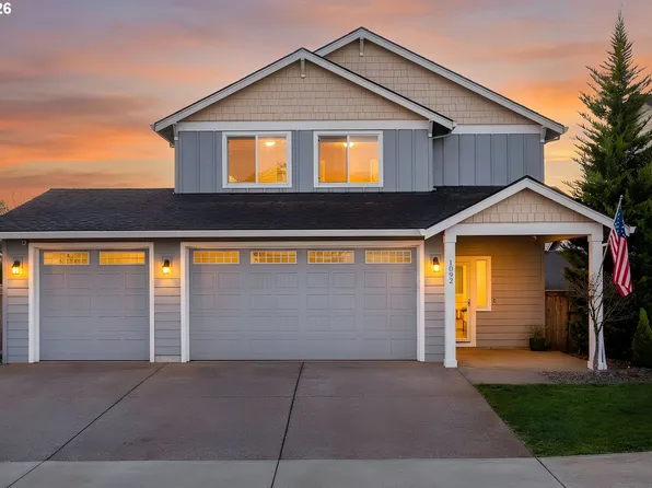 1092 E 1st Ave, Estacada, OR 97023