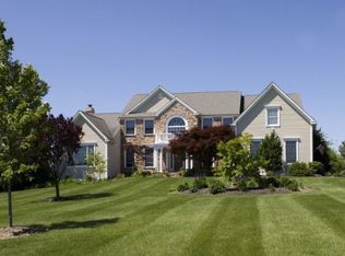 4658 Ridgetop Rd, Doylestown, PA 18902