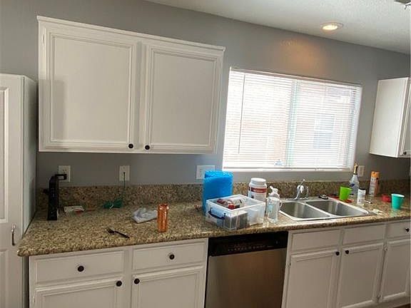 3rd image of 5948 W Dewey Dr