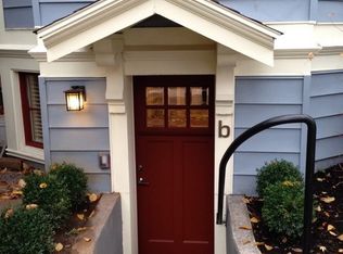 2254 NW Irving St APT B, Portland, OR 97210