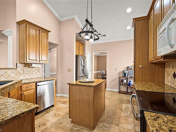 5th image of 4128 Shadetree Dr