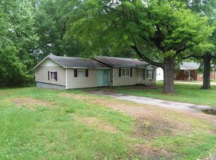 209 Laurel St, Bruceton, TN 38317