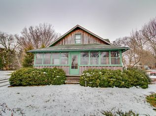 1017 W Delmar Ave, Godfrey, IL 62035