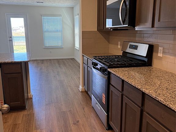 5th image of 1634 Vista Luna Dr #1634
