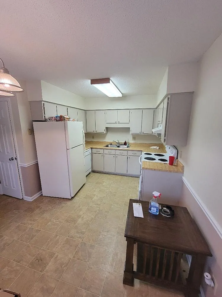 3 bed, 1725 sqft, $1,400 — Photo 3