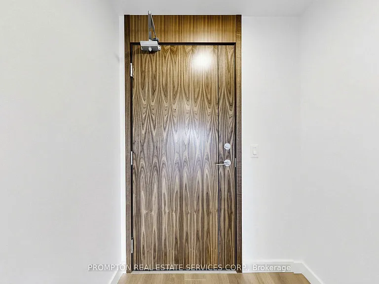 18 Esther Shiner Blvd #2006 — Photo 16