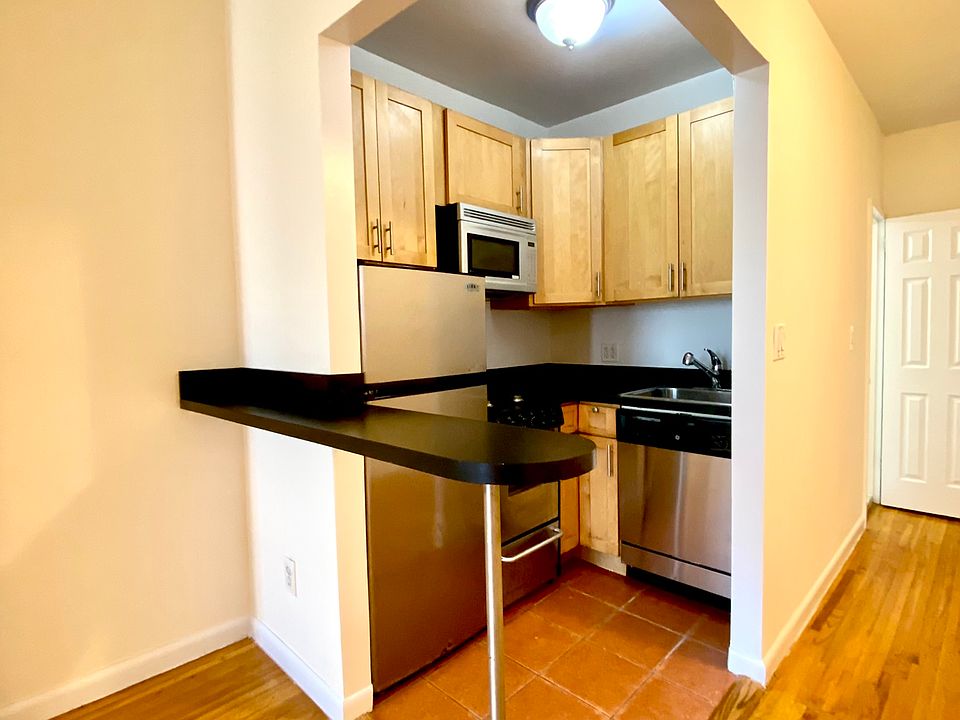1st image of 409 E 78th St APT 3c