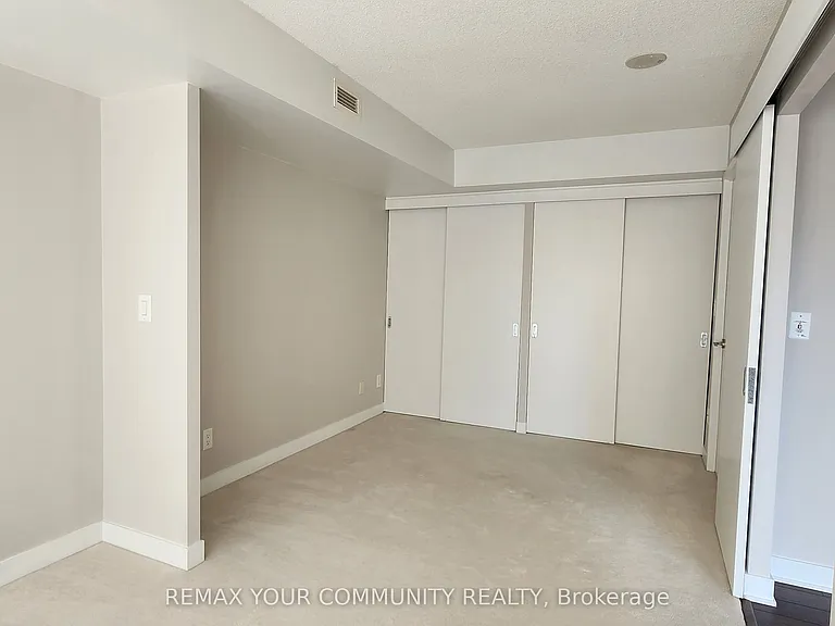 110 Charles St E #1704 — Photo 18