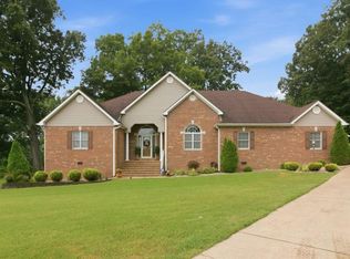 1305 Oakbrook Dr, Paris, TN 38242