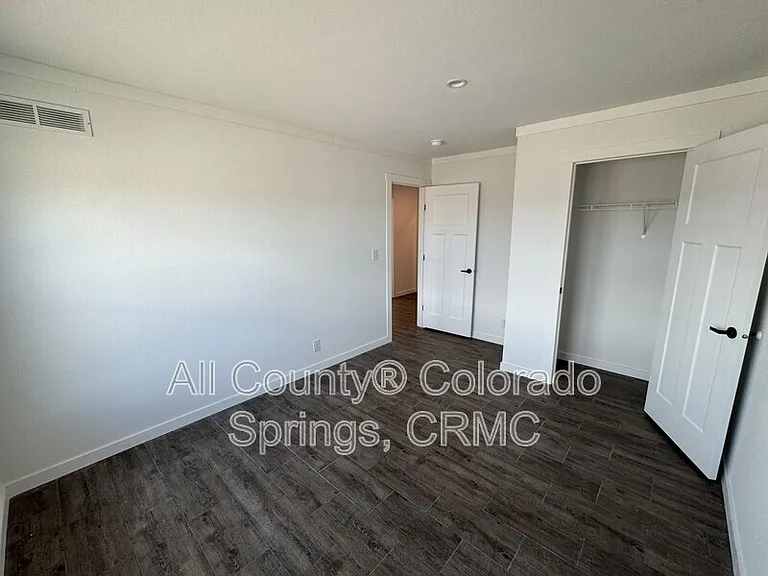 690 E Hahns Peak Ave — Photo 9