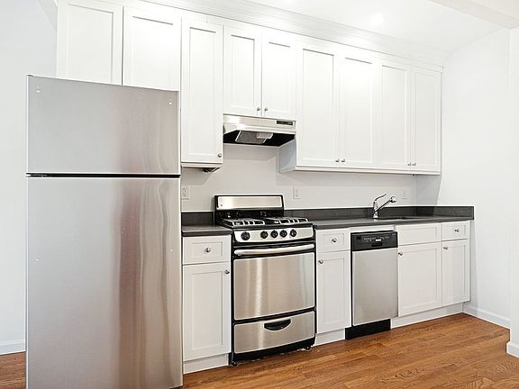 5th image of 110 Montague St APT 3