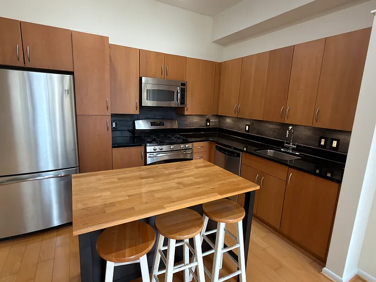 811 4th St NW #221 — Photo 7
