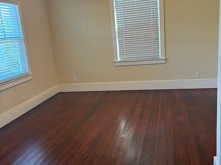 206 S 2nd St #7 — Photo 4