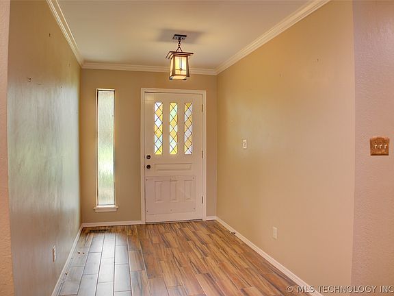 3rd image of 6642 E 88th Pl S
